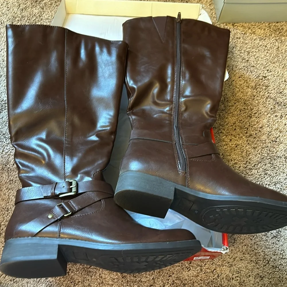 Women’s wide calf boots size 8 - Picture 1 of 4